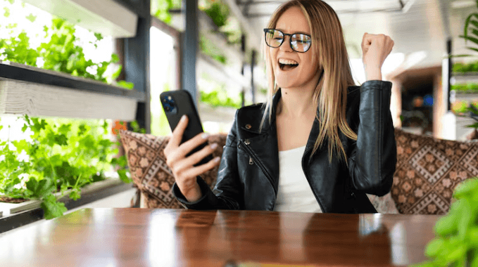 Why the Winners of the Last Smartphone Boom Are Betting Everything on Smart Glasses