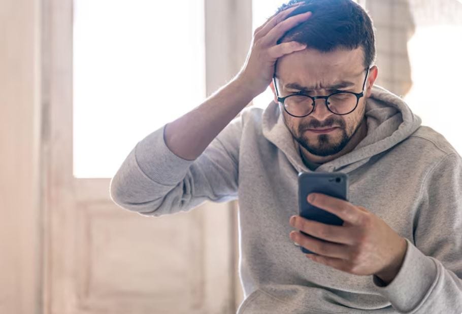 Memory Shortages Could Trigger the Biggest Smartphone Crash in a Decade