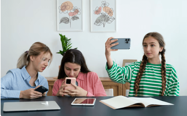 A Hungarian Study Reveals the Hidden Psychology of Smartphone Addiction